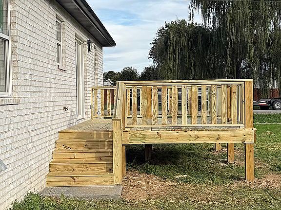 4th image of 900 Edgebrook Dr