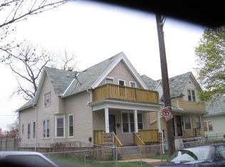 2555 N 28th St #2555A, Milwaukee, WI 53210