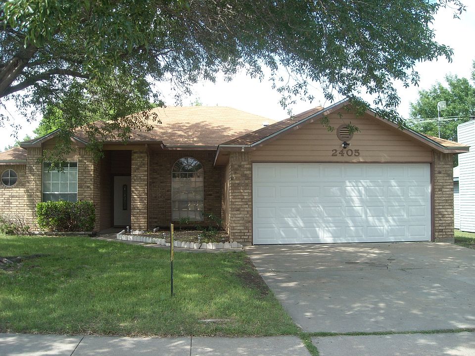 1st image of 2405 Woodlands Dr