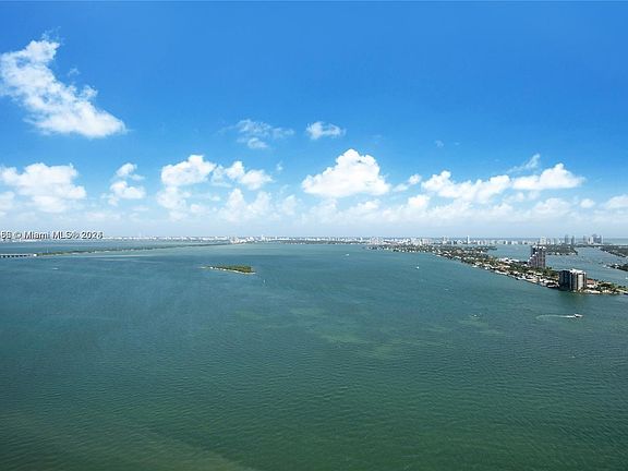 4th image of 1800 N Bayshore Dr APT 4005
