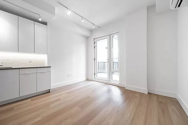 Rented by Highline Residential | media 23