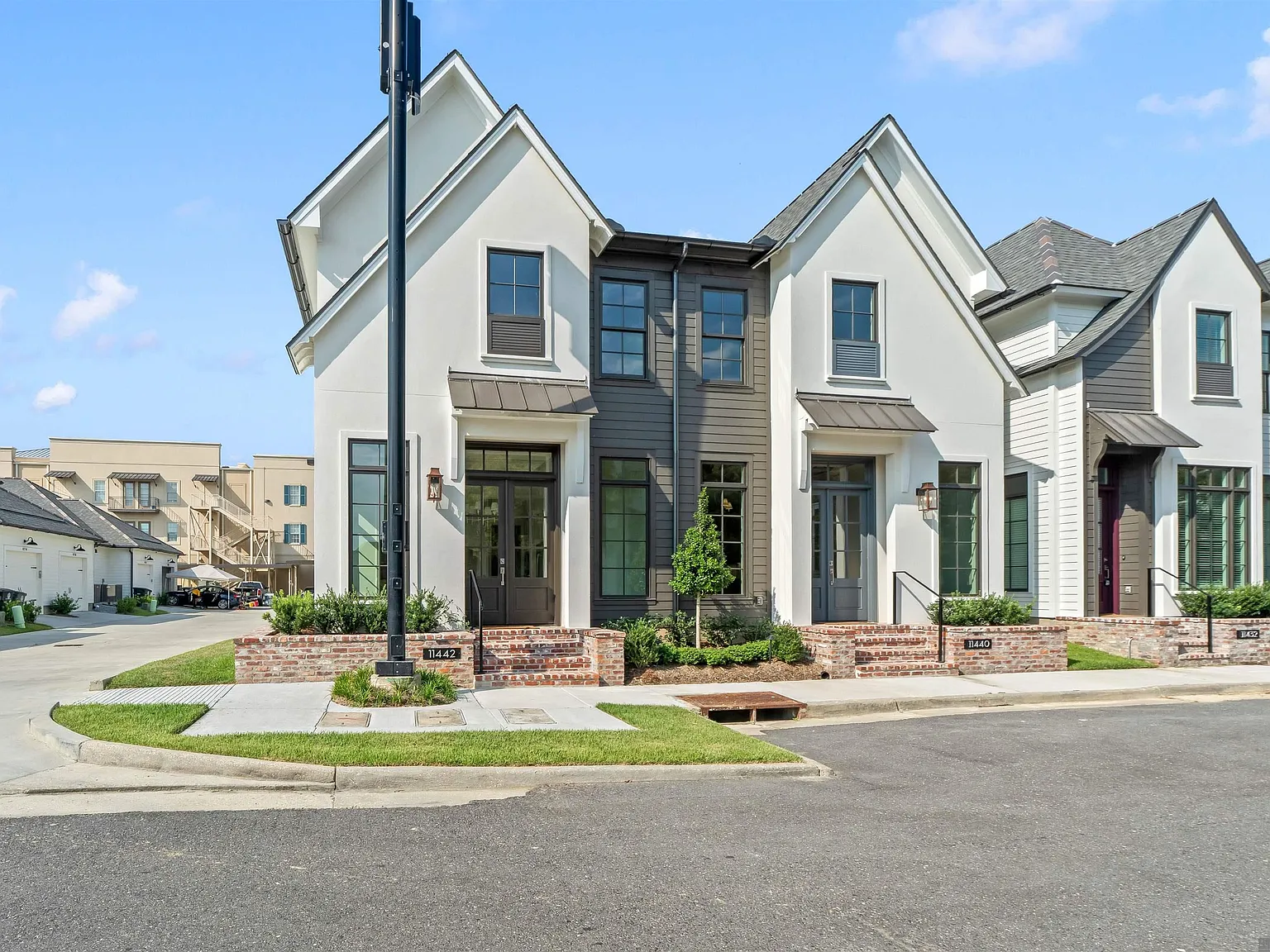 3 bed, 1767 sqft, $3,400 — Photo 1