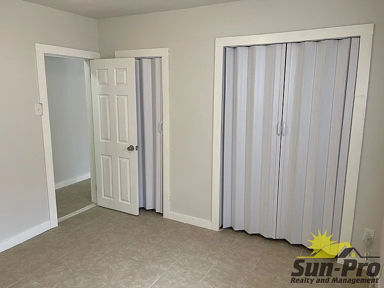 708 Georgia St #2 — Photo 7