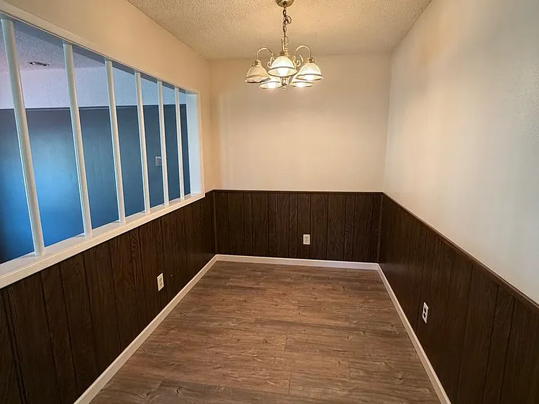 1117 N Alameda Ave — Photo 4