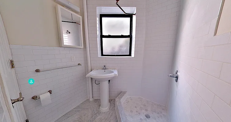 Rented by REAL New York | media 17