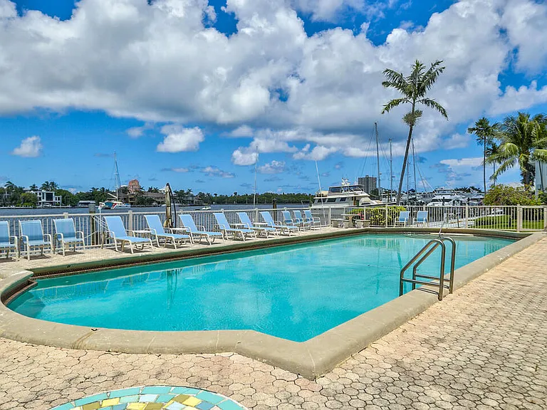 2727 Yacht Club Blvd #2A — Photo 5