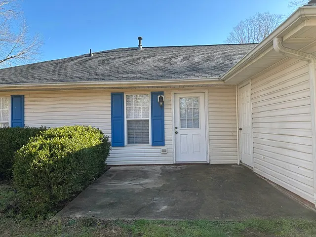 2827 Bobwhite Cir #B — Photo 11