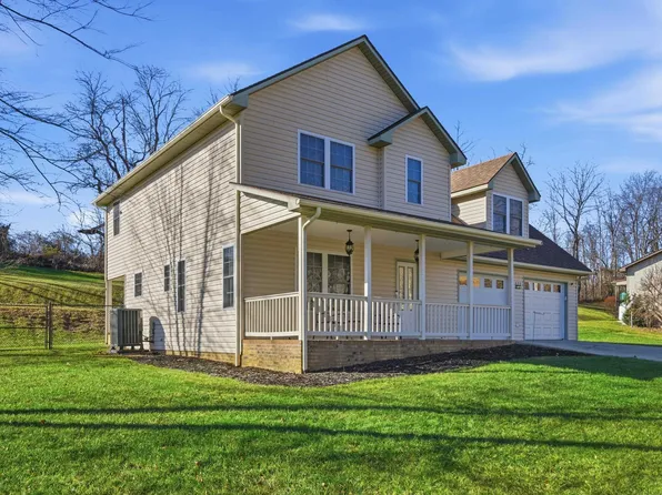 635 S Petunia Rd, Wytheville, VA 24382