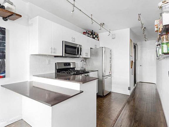 4th image of 502 W 55th St APT 3E