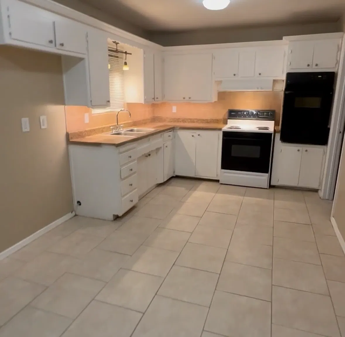 5 bed, 1486 sqft, $1,400 — Photo 3
