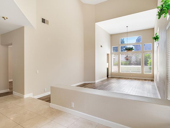 4th image of 2343 Brown Deer Ct