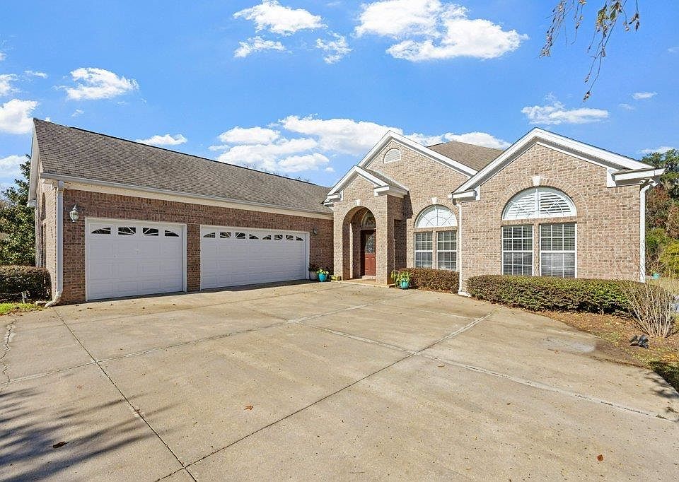 1st image of 3336 Lake Run Dr