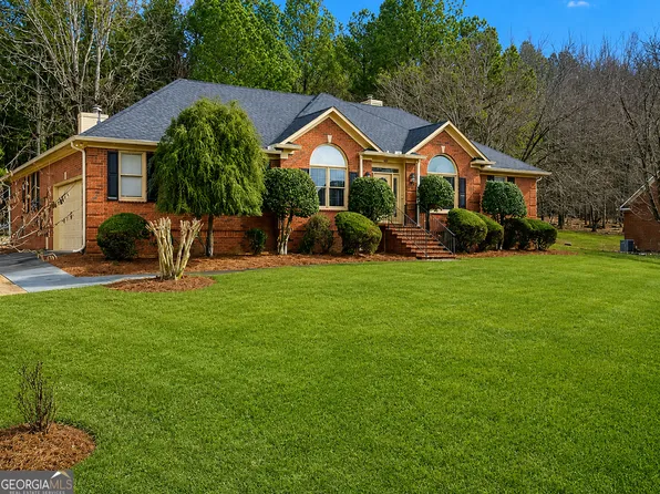 16 Club View Dr SE, Rome, GA 30161