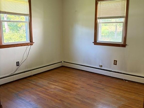 5th image of 401 Liberty Blvd