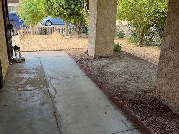 4th image of 82377 Rebecca Dr