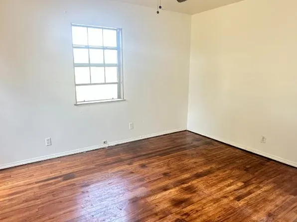 120 S 4th St, Perry, OK 73077