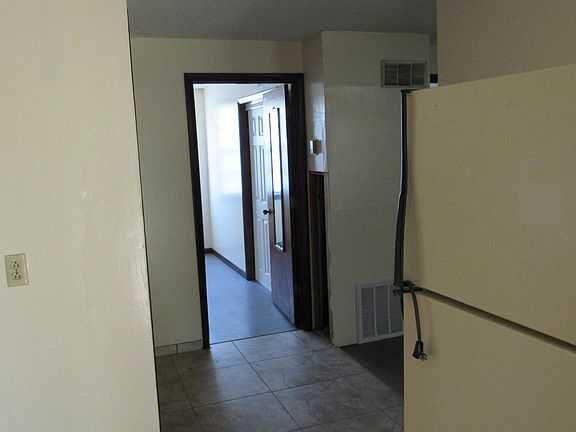2nd image of 312 8th St #20