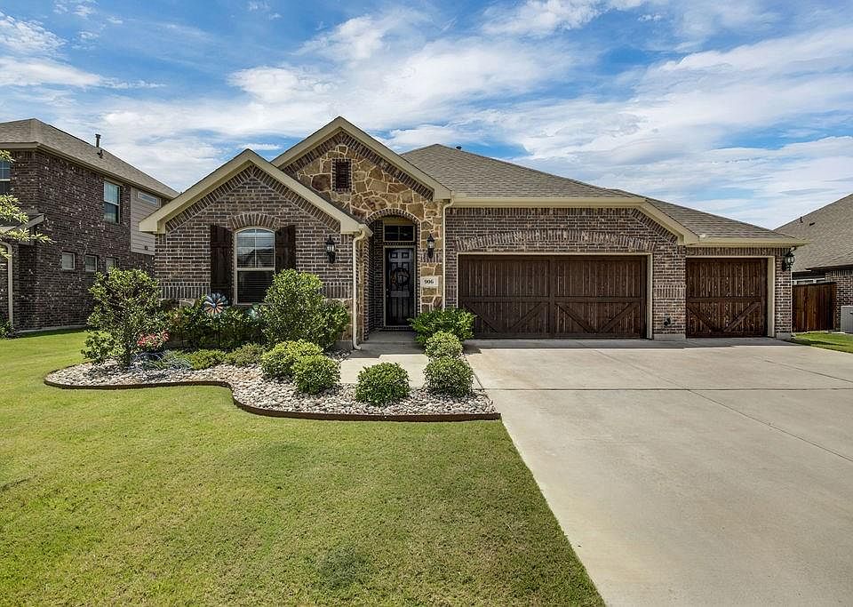 1st image of 906 Birchwood Dr