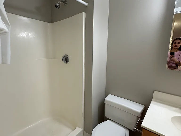 1151 Beacon St — Photo 16