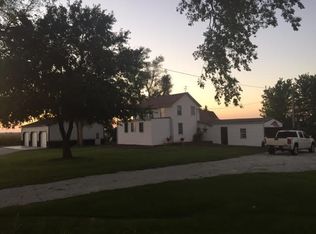 1554 E 1700 North Rd, Crescent City, IL 60928
