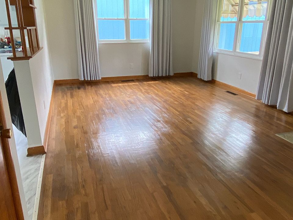 Living Room, 47 Chief Drive