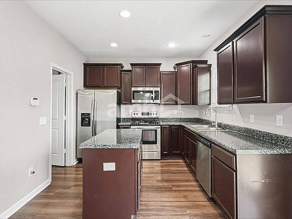 3rd image of 2291 Verbena Dr