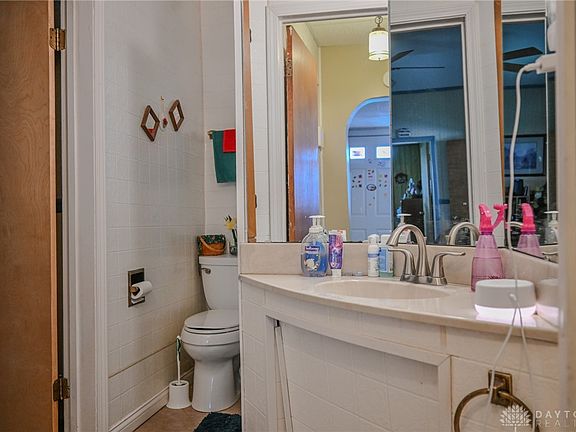 5th image of 1302 N Yellow Springs St