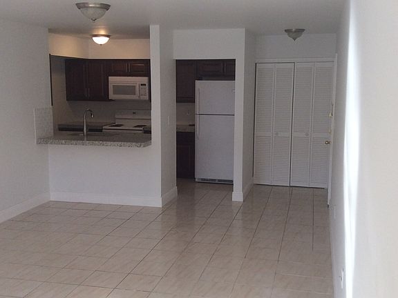 4th image of 280 W Park Dr APT 105-6
