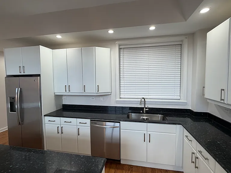 1347 N Sedgwick St #4N — Photo 17