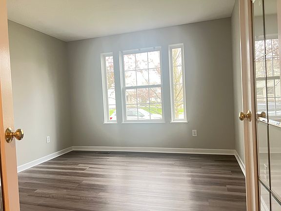 3rd image of 4238 Greensbury Dr