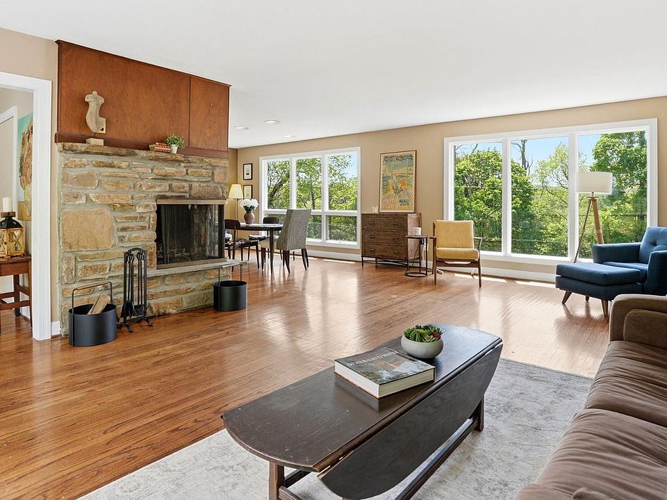 1st image of 8618 Caroline Dr