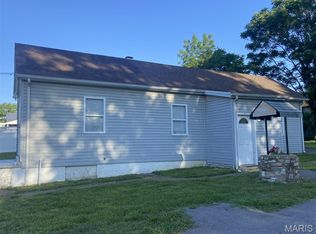 225 E Arlee Ave, Saint Louis, MO 63125