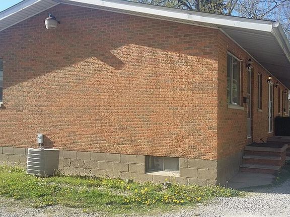 2nd image of 2370 & 2372 Eastlawn Ave
