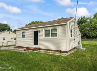 64 Mary Hadge Dr, Schenectady, NY 12309