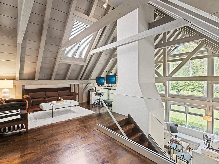 7 Rolling Wood Ln — Photo 25