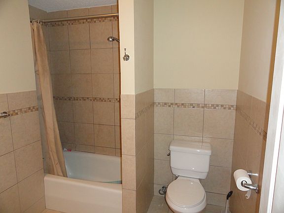 5th image of 312 River Woods Ln