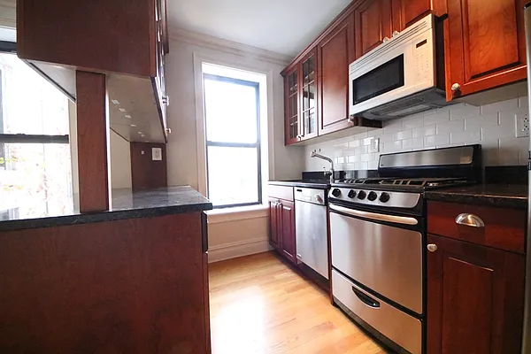Rented by (Legacy) NY Quality Living Uptown | media 13