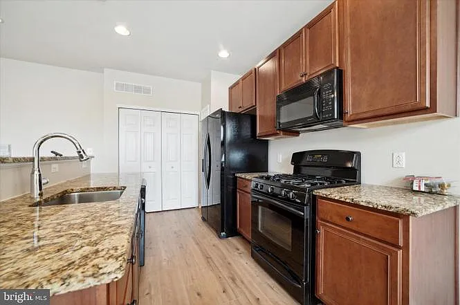 3146 W Master St — Photo 8
