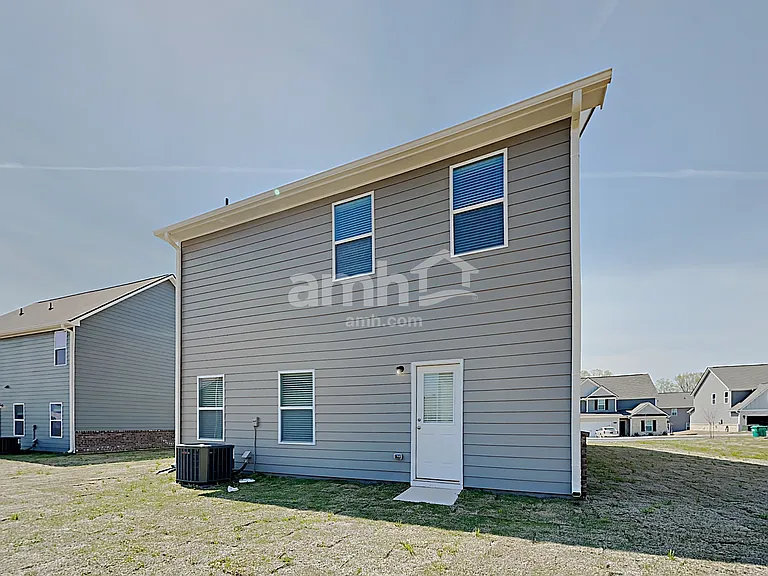 415 Vermeer Ct — Photo 22