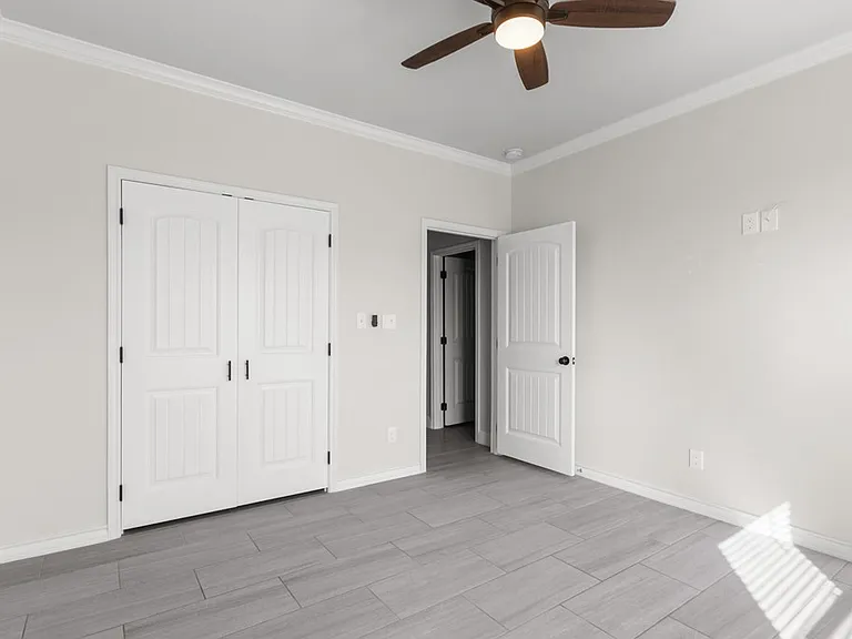 1003 Bromegrass St — Photo 6