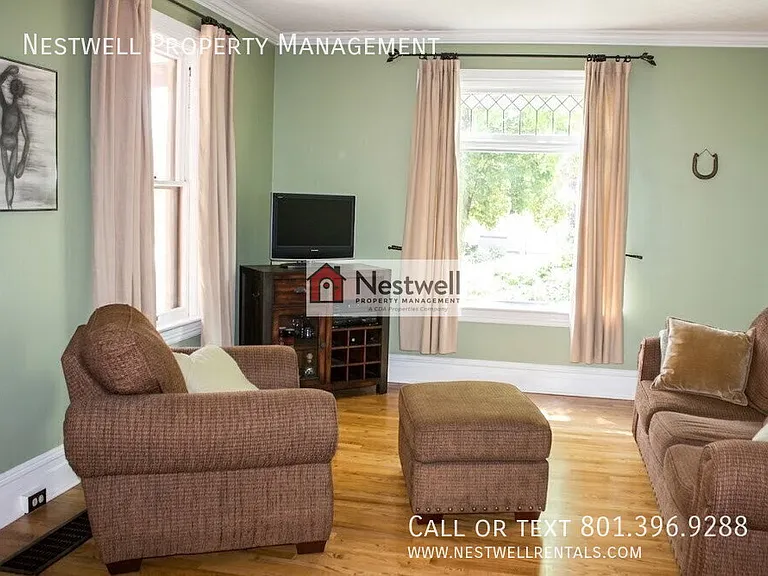 210 I St — Photo 2