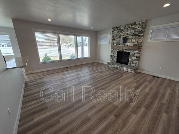 2nd image of 8117 N Austin Rd