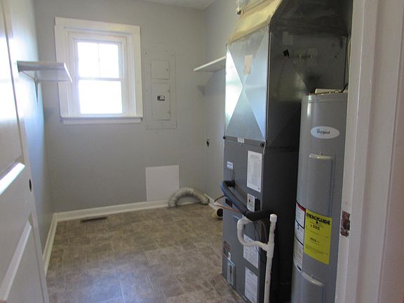 5th image of 225 Burley Way