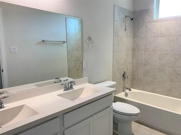 17768 Coralberry Dr — Photo 11