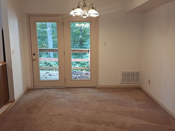 5th image of 285 Merrimac Trl APT 17