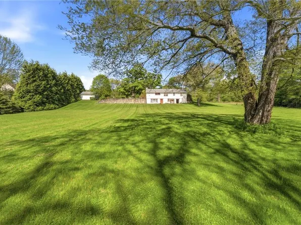 796 Hampton Rd, Pomfret Center, CT 06259