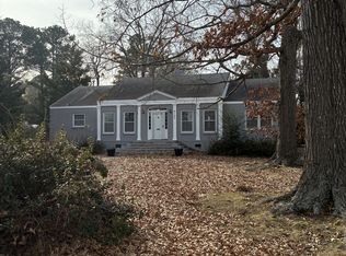 3348 N Pitt St, Farmville, NC 27828