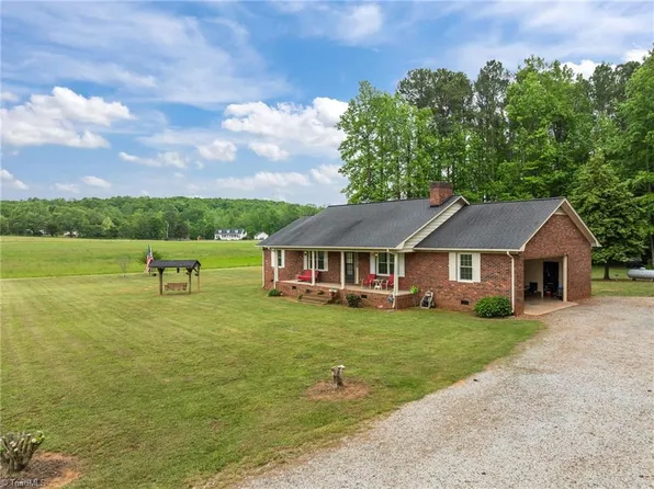 1260 Hawksview Rd, Franklinville, NC 27248