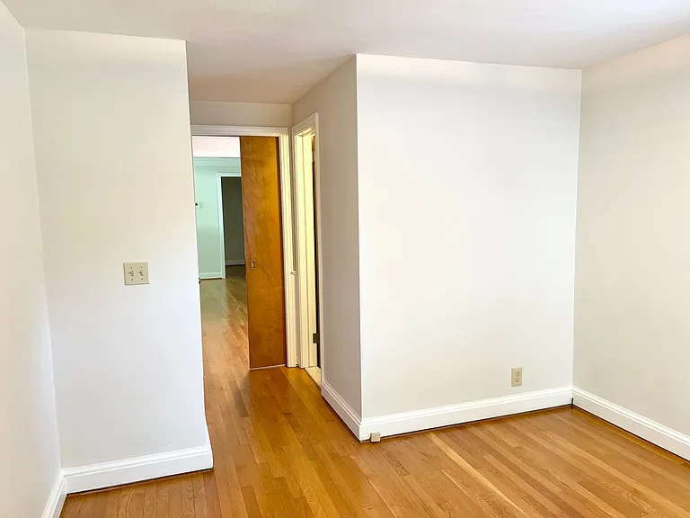 1360 Main St — Photo 19