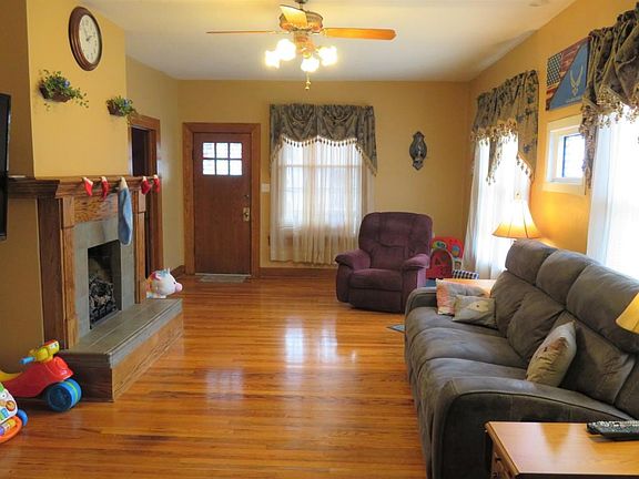2nd image of 3313 Renick St